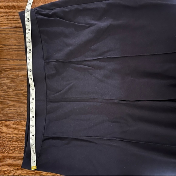 J JILL ~ Women’s Wearever Collection Navy Blue Wide Leg Cropped Pants - Picture 8 of 10